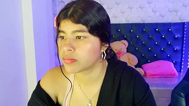 mia_kittie_m - Mia_kittie_m's free webcam - UK Sex Cams