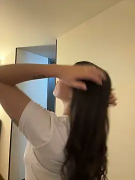 Alyshanon18 webcam