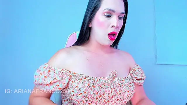 Ariana_f webcam