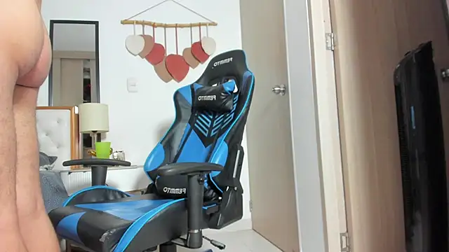 mateoleonee webcam