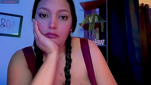MarcellaGriffin webcam