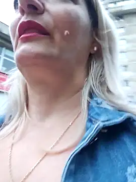 LadyTouch webcam
