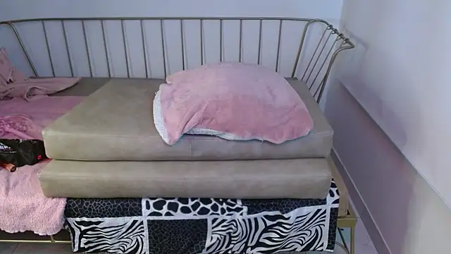Roxanne_vale webcam