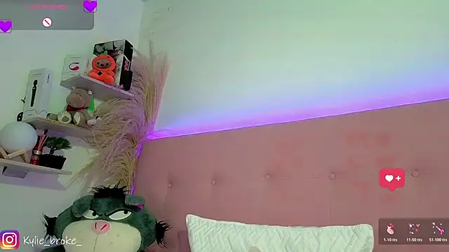Kylie_brokee webcam