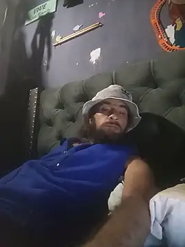 hairy_mannn webcam