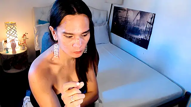 NinaDOM4CUM webcam