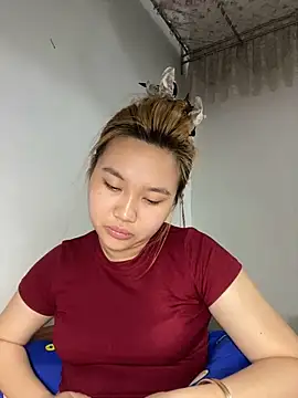 Almira6868 webcam