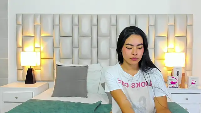 paola_katy_dicks webcam