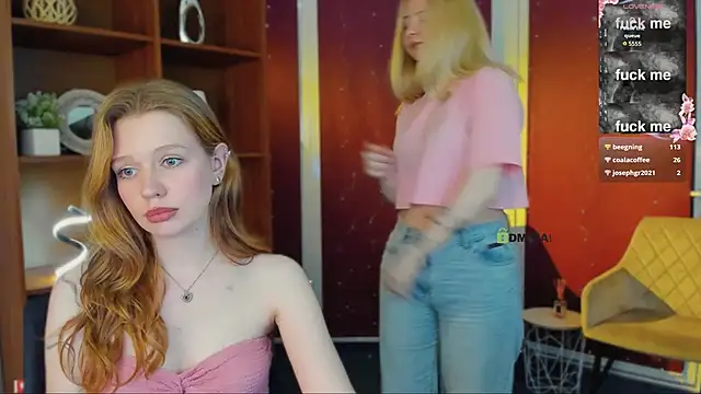 mila_glow1 webcam