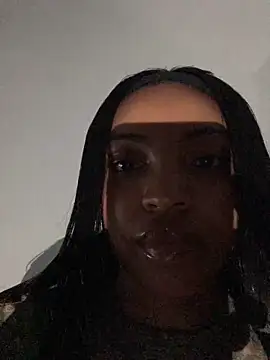 Queenkimi777 webcam