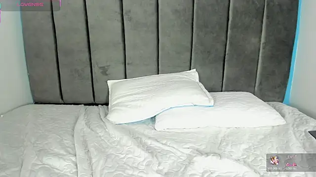 Lizzy_red_ webcam