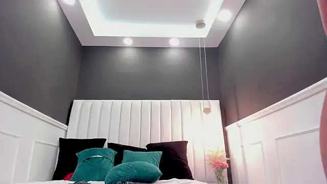 Maia_Clark520 webcam