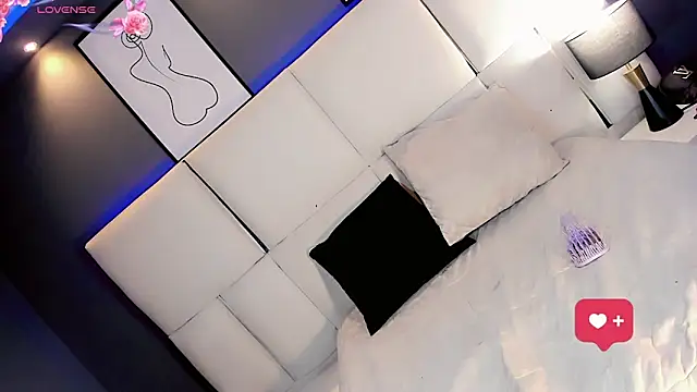 Kornylovee webcam