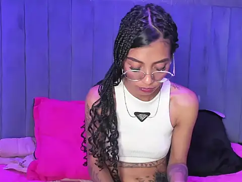 KarlaSlutSkinny__ webcam