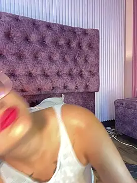 EMILYY_FOXY live sex cam