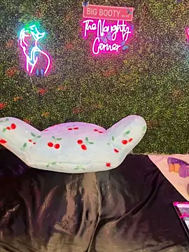 Thick Ass Rena (ThickAssRena)