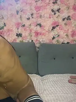 ines-z - Ines-z's free webcam - UK Sex Cams