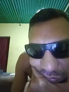 UnreadyChutzpa webcam