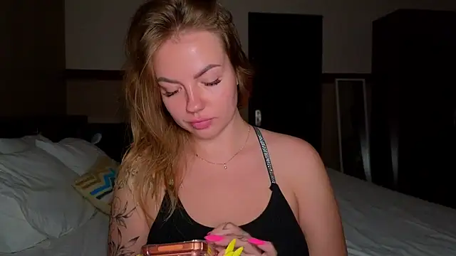EmilyRobbie webcam