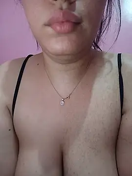 kamilia_sexyy live sex cam
