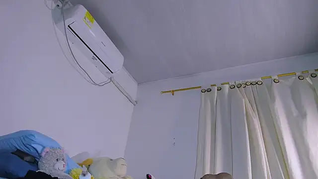 vennuss19 - Vennuss19's free webcam - UK Sex Cams