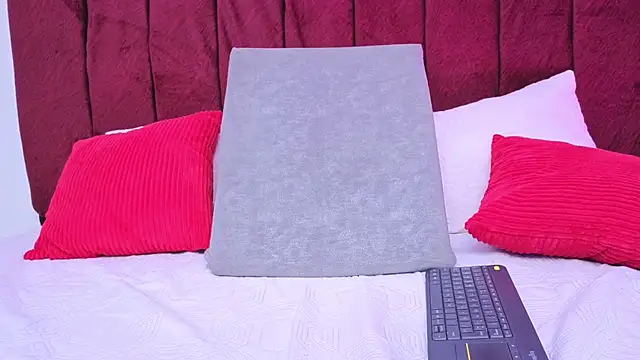 Violeta_Tepes webcam