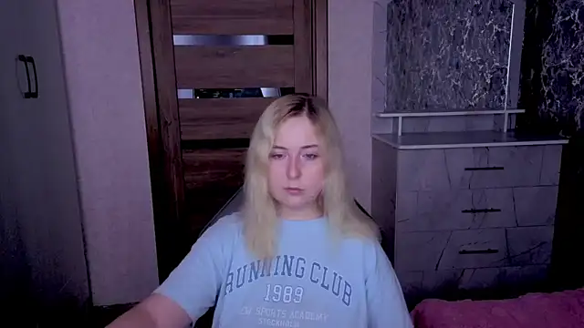 Kristy-Max webcam