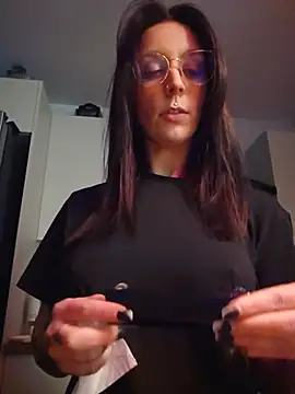 LilyOrion webcam