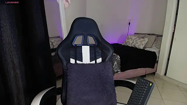 April_Scarlett webcam