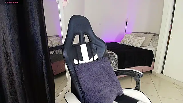 April_Scarlett webcam