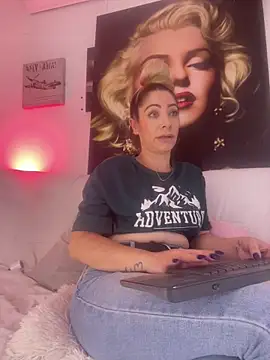 viktoria_davis_ webcam