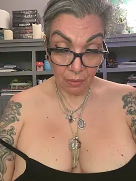 dieseldame1313 webcam
