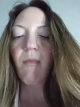 KattyLuuu live sex cam
