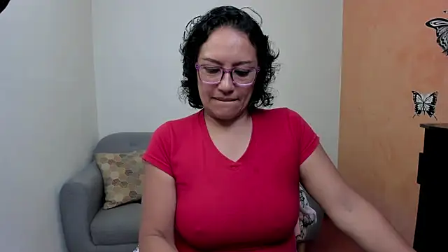 scarlet_wet webcam