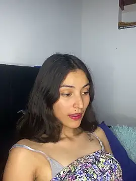 hotwife26 webcam