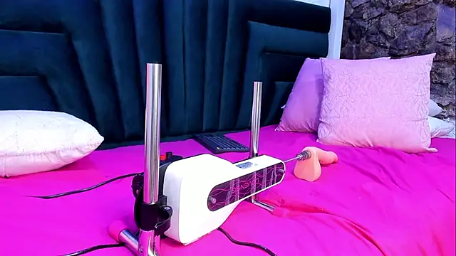 VictoriaRouge_ webcam