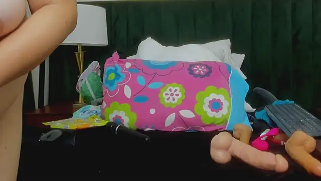 RoxanneSquirt webcam