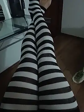 Ladyboy_69-_- webcam
