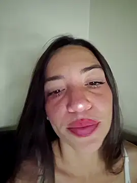 loveuu-bae webcam