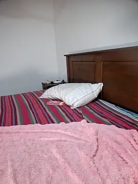 naughtyjaanu webcam