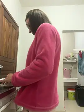 Irresistible24 webcam