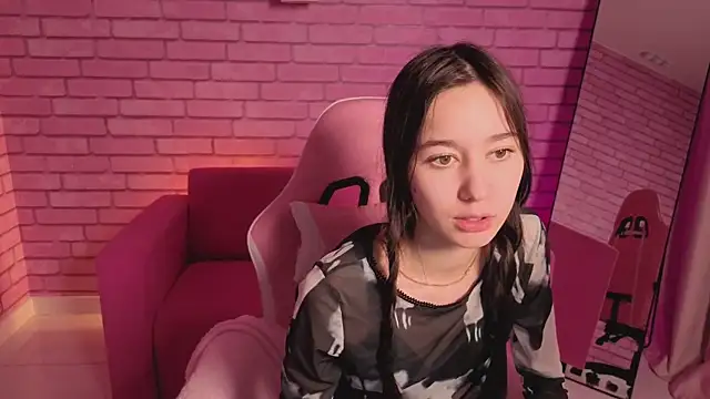 Nicole_Brownie webcam