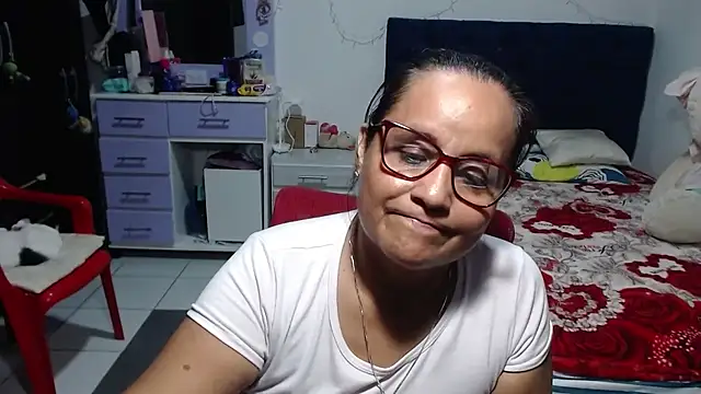 pervert_mommy_ - Pervert_mommy_'s free webcam - UK Sex Cams