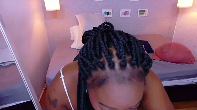 kiara_evanss webcam