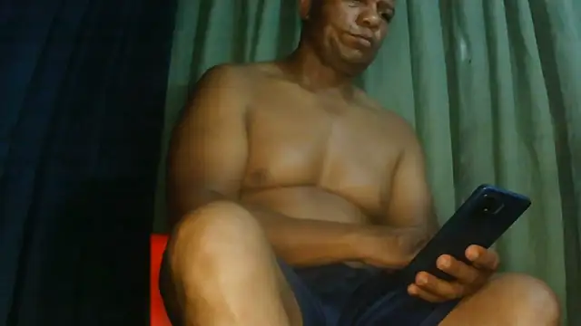 bigblackcock75 webcam