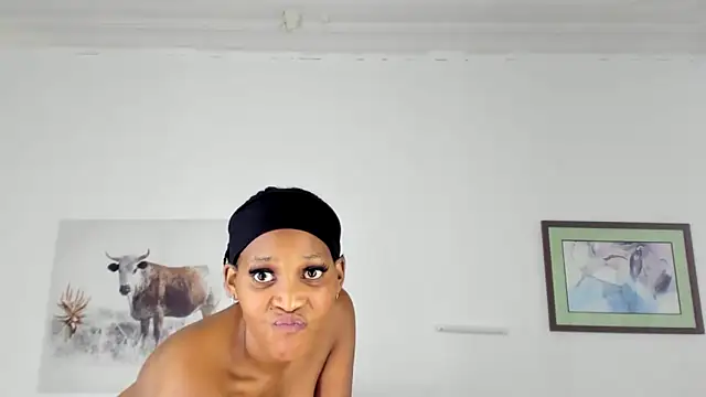 ConnieSmall24 webcam
