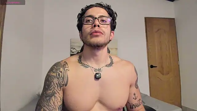 LucianSinclair webcam