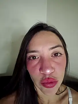 loveuu-bae webcam