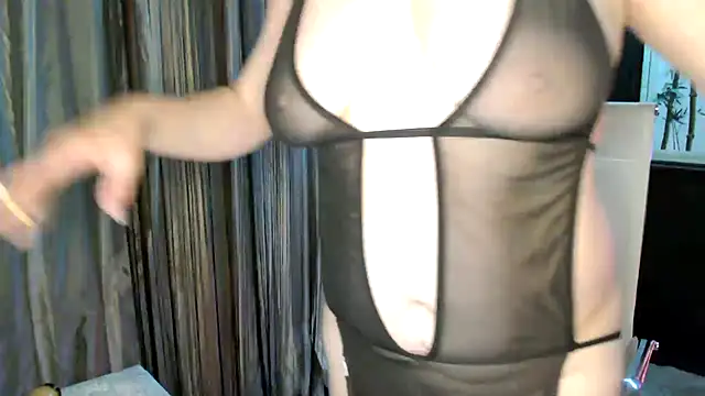 DreamLove2020 webcam