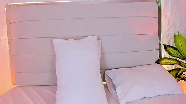 Ali_Hamilton webcam